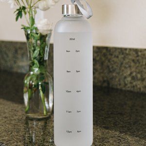 Meet your Posher, NUACH